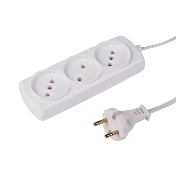 Удлинитель STANDARD 3 гнезда, 1,5м, 2х0,75мм², б/з, белый PROconnect